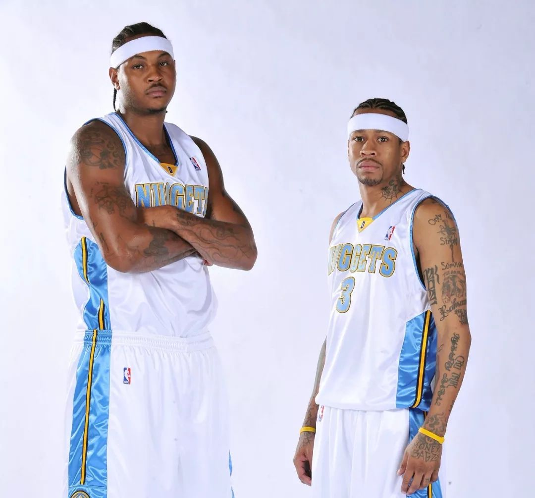 年轻球员释放潜力（青年球员展露锋芒）