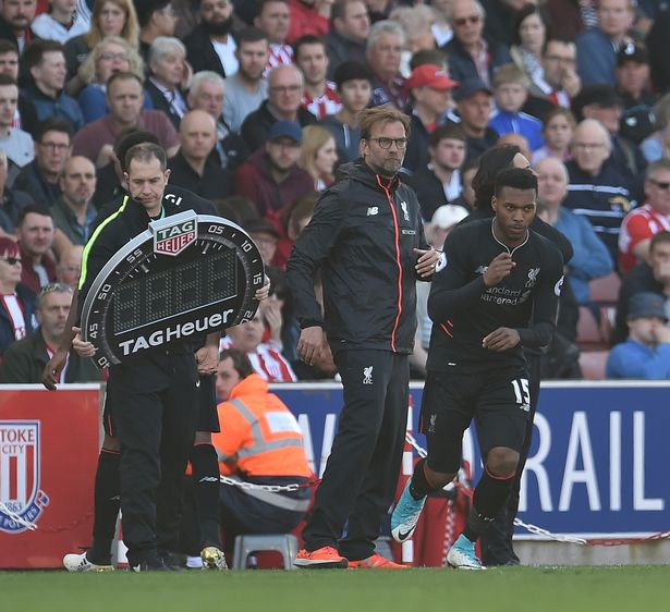 帕尔马官方：铃木彩艳左手中指及手舟骨复合骨折，将接受手术