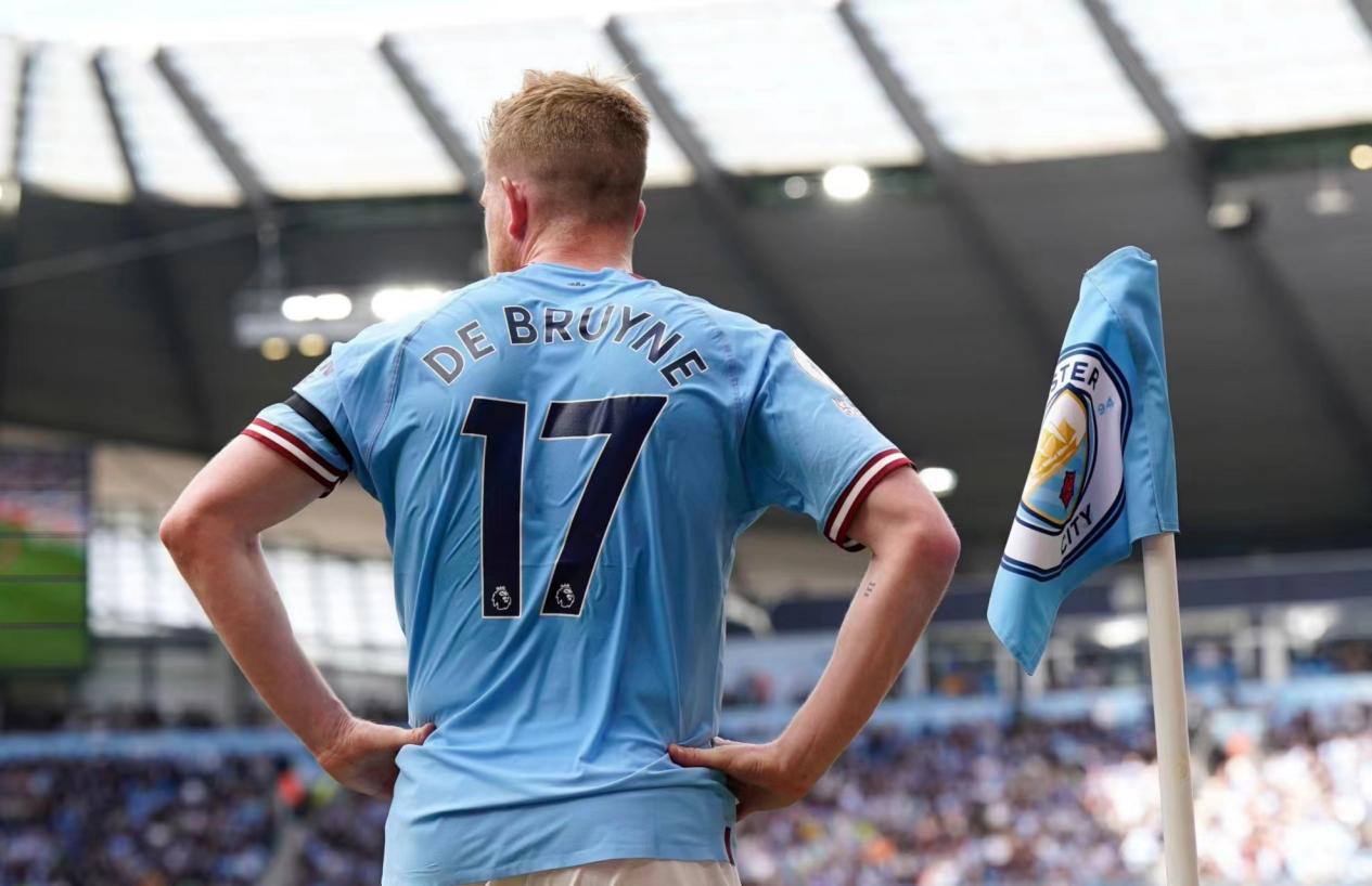 状态出色！唐斯全场投篮23中13，暴砍35分18篮板豪华两双（唐斯手感火热，23投13中砍下35分18篮板，豪取大号两双）