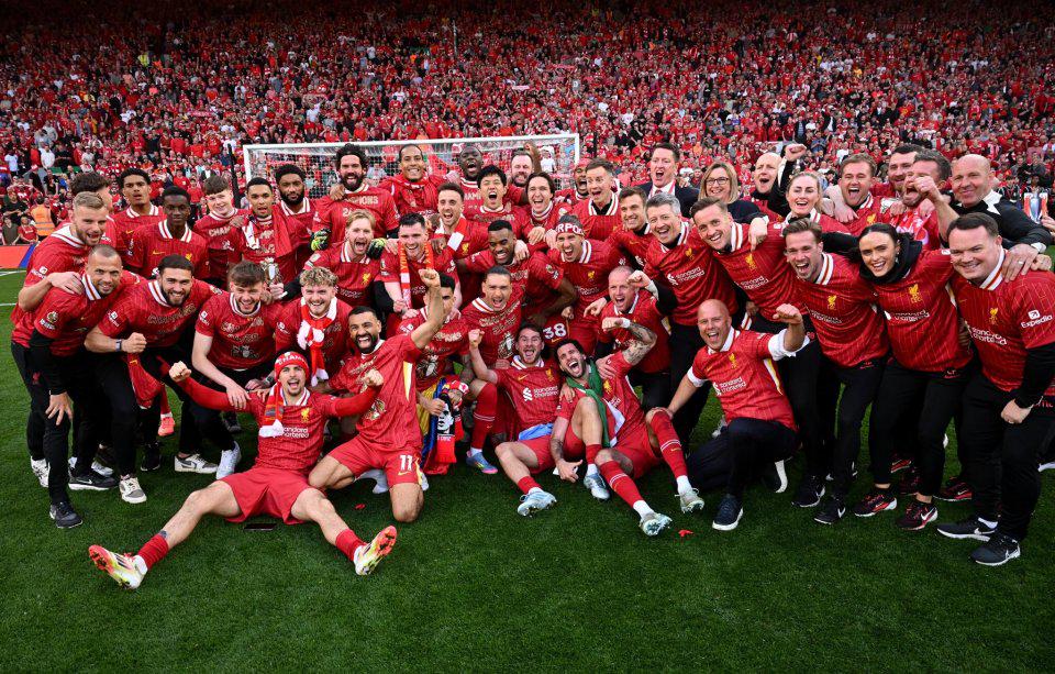 英格兰球员周薪排行榜：伊万-托尼42.3万镑居首，凯恩第二（英格兰球员周薪榜：伊万·托尼以42.3万镑领跑，凯恩居次）